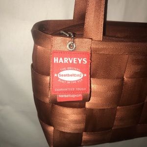 Harvey’s seatbelt bag